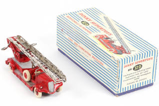 Lot 195 - DINKY TOYS (FRANCE) (1)