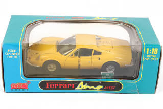 Lot 43 - DIVERS (4)