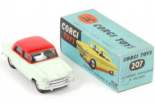 Lot 94 - CORGI TOYS (GB) (1)