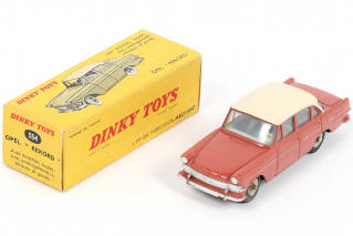 Lot 205 - DINKY TOYS (FRANCE) (1)