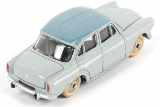 Lot 203 - DINKY TOYS (FRANCE) (1)