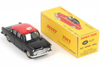 Lot 202 - DINKY TOYS (FRANCE) (1)