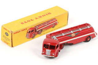 Lot 189 - DINKY TOYS (FRANCE) (1)