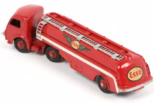 Lot 189 - DINKY TOYS (FRANCE) (1)