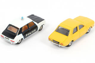 Lot 196 - DINKY TOYS (FRANCE) (2)