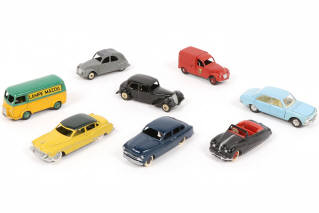 Lot 211 - DINKY TOYS (FRANCE) (8)