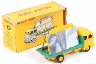 Lot 274 - DINKY TOYS (FRANCE) (1)