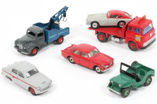 Lot 252 - DINKY TOYS (GB) (6)