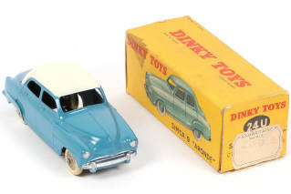 Lot 308 - DINKY TOYS (FRANCE) (1)