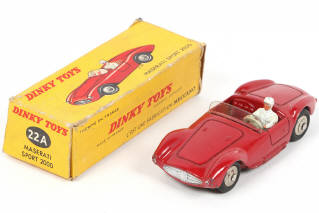 Lot 303 - DINKY TOYS (FRANCE) (1)