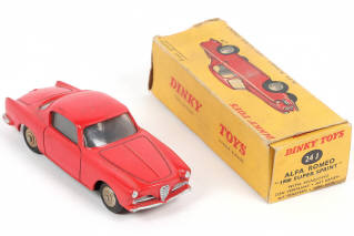 Lot 306 - DINKY TOYS (FRANCE) (1)