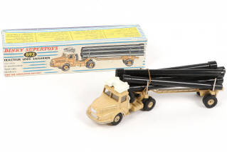 Lot 334 - DINKY TOYS (FRANCE) (1)