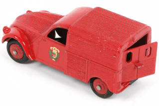 Lot 314 - DINKY TOYS (FRANCE) (1)