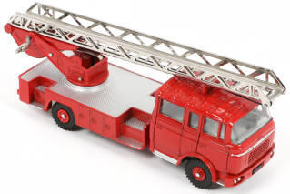 Lot 130 - DAN-TOYS (FRANCE) (1)