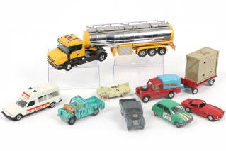 Lot 60 - DIVERS (9)