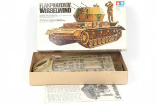 Lot 44 - TAMIYA (JAPON) (5)