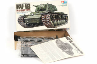 Lot 37 - TAMIYA (JAPON) (7)