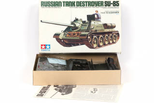 Lot 37 - TAMIYA (JAPON) (7)