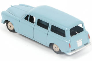 Lot 304 - DINKY TOYS (FRANCE) (1)