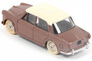 Lot 324 - DINKY TOYS (FRANCE) (1)
