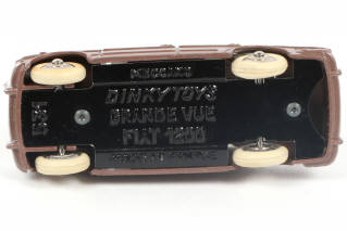 Lot 324 - DINKY TOYS (FRANCE) (1)