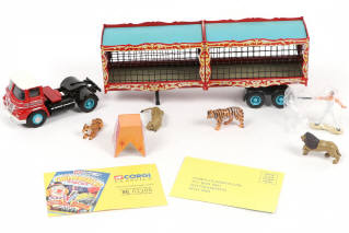 Lot 123 - CORGI TOYS (GB) (1)