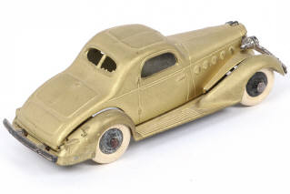 Lot 140 - TOOTSIETOY (USA) (1)