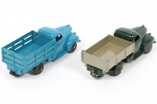 Lot 402 - DINKY TOYS (FRANCE) (7)