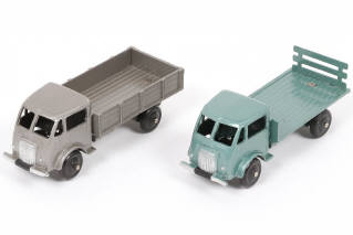 Lot 402 - DINKY TOYS (FRANCE) (7)
