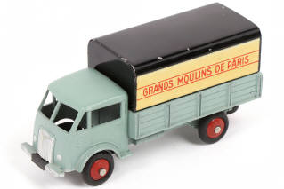 Lot 393 - DINKY TOYS (FRANCE) (1)
