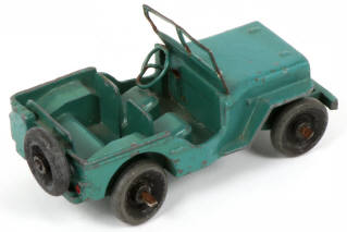 Lot 322 - DINKY TOYS (FRANCE) (1)