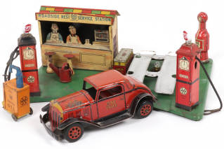 Lot 30 - MARX TOYS (USA) (1)
