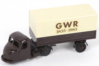 Lot 236 - BUDGIE MODELS (GB) (1)