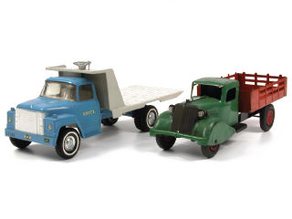 Lot 210 - ERTL & WYANDOTTE TOYS (2)