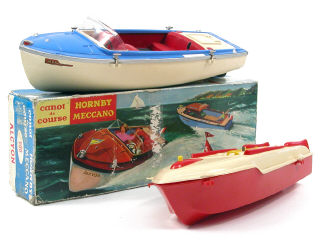 Lot 221 - HORNBY & DIVERS (2)