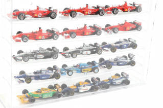 Lot 249 - DIVERS (16)