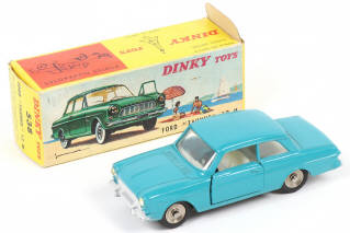 Lot 240 - DINKY TOYS (FRANCE) (1)