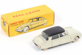 Lot 228 - DINKY TOYS (FRANCE) (1)