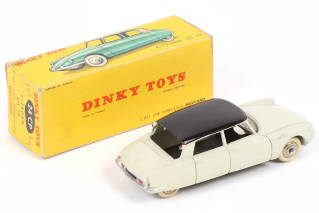 Lot 227 - DINKY TOYS (FRANCE) (1)