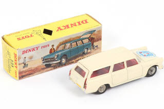 Lot 236 - DINKY TOYS (FRANCE) (1)