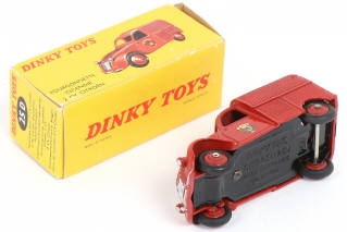 Lot 233 - DINKY TOYS (FRANCE) (1)