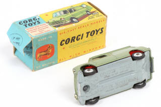 Lot 110 - CORGI TOYS (GB) (1)