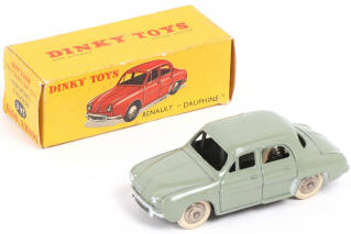 Lot 229 - DINKY TOYS (FRANCE) (1)