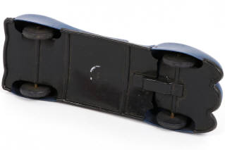 Lot 205 - DIVERS (7)