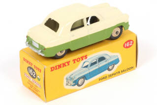 Lot 26 - DINKY TOYS (GB) (1)