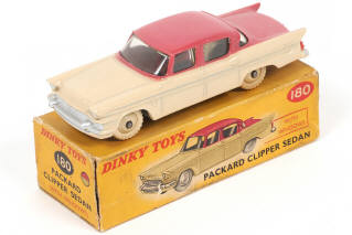 Lot 36 - DINKY TOYS (GB) (1)
