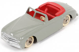 Lot 83 - DINKY TOYS (FRANCE) (1)