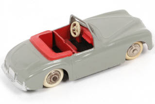 Lot 83 - DINKY TOYS (FRANCE) (1)