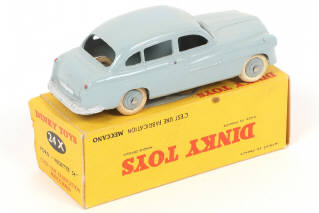 Lot 119 - DINKY TOYS (FRANCE) (1)