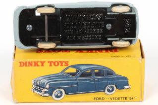 Lot 119 - DINKY TOYS (FRANCE) (1)